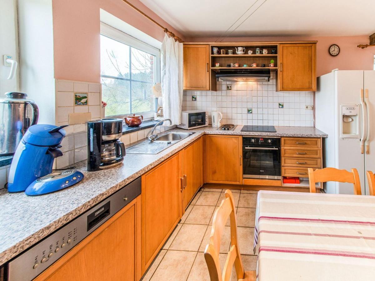 Beautiful Farmhouse In Brisy With Sauna エクステリア 写真