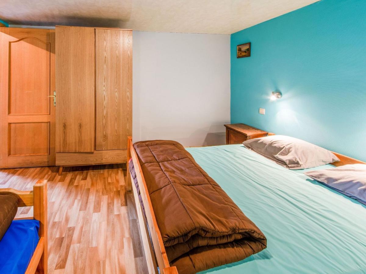 Beautiful Farmhouse In Brisy With Sauna エクステリア 写真