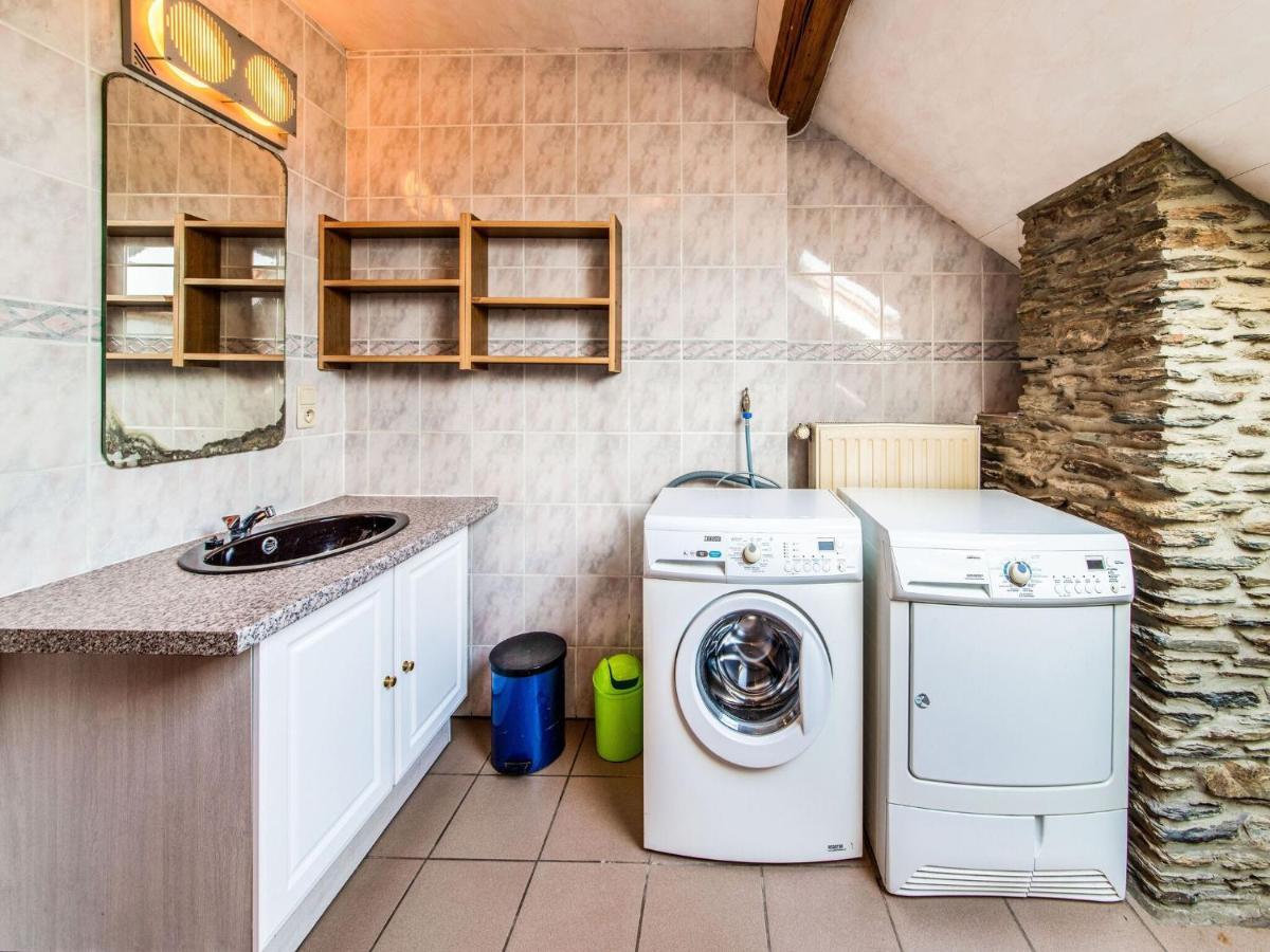 Beautiful Farmhouse In Brisy With Sauna エクステリア 写真