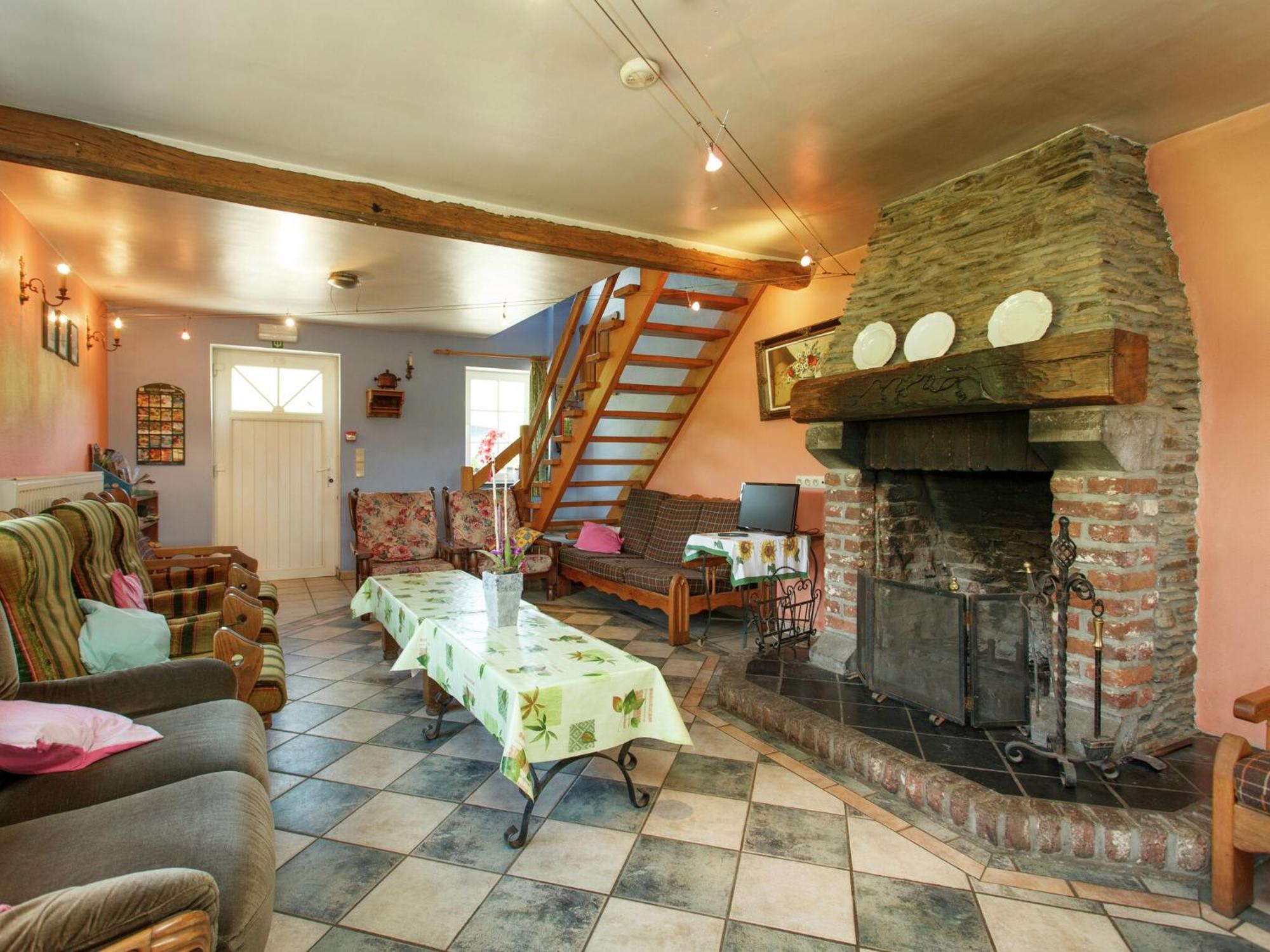 Beautiful Farmhouse In Brisy With Sauna エクステリア 写真