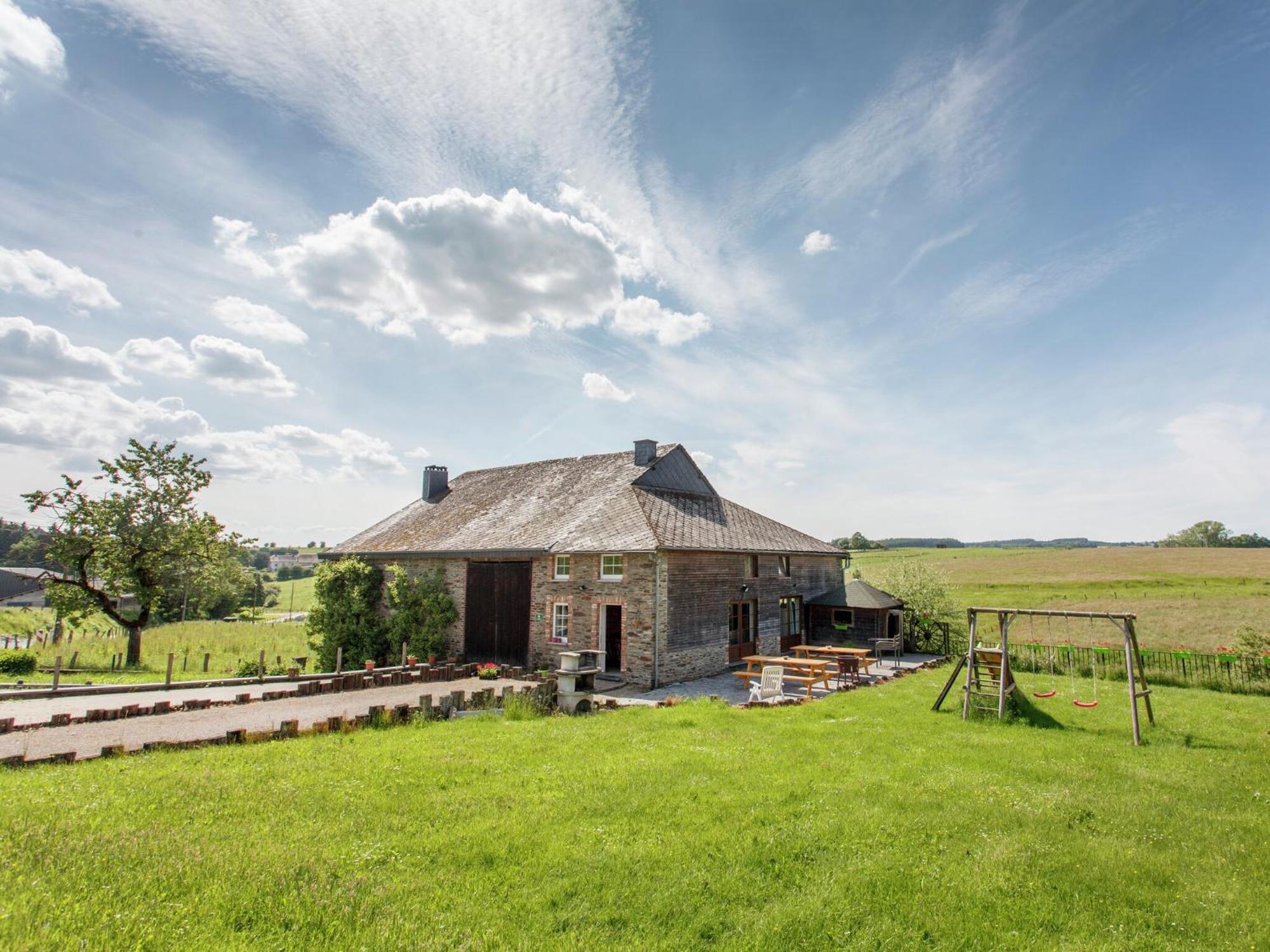 Beautiful Farmhouse In Brisy With Sauna エクステリア 写真